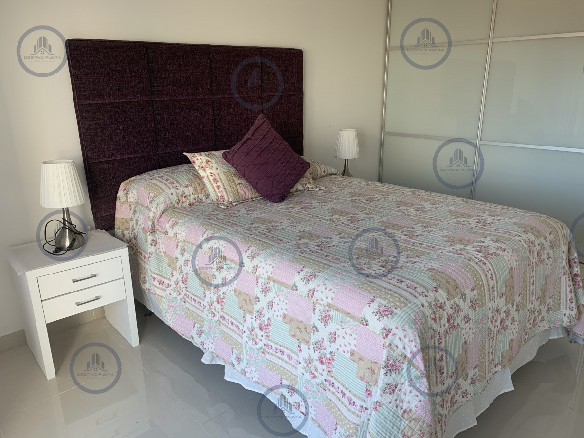 Apartamento ID.920 - Moderno Apartamento 3 Dormitorios con Vista a Playa Mansa