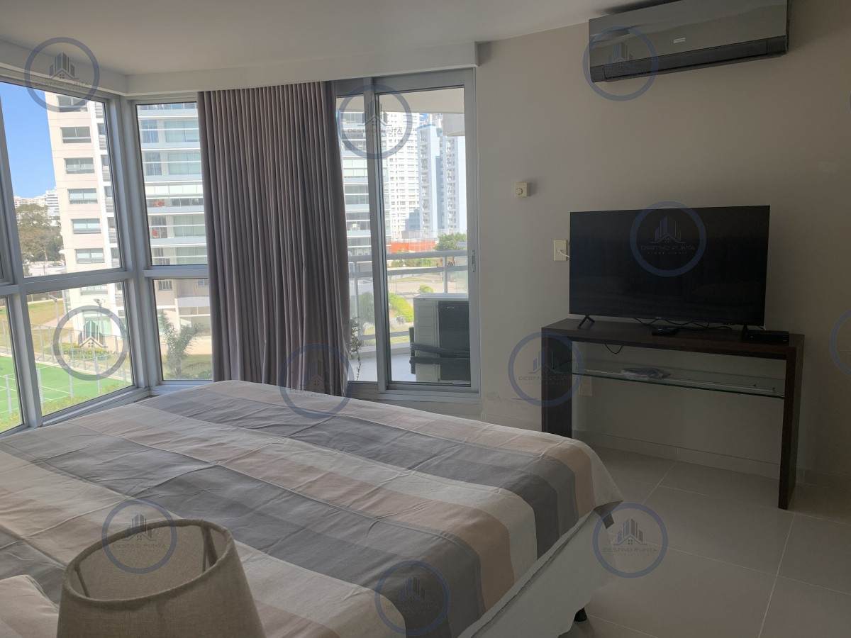 Apartamento ID.920 - Moderno Apartamento 3 Dormitorios con Vista a Playa Mansa