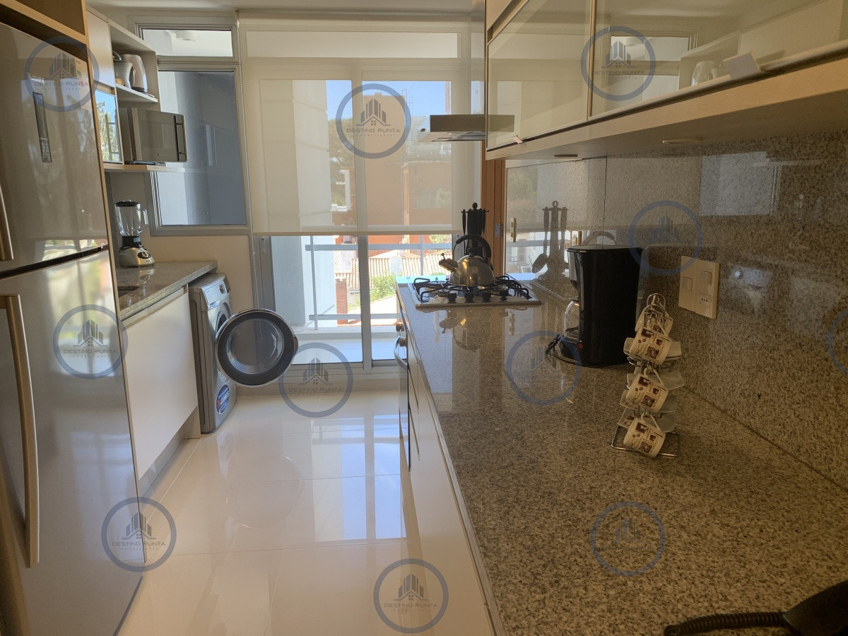 Apartamento ID.920 - Moderno Apartamento 3 Dormitorios con Vista a Playa Mansa