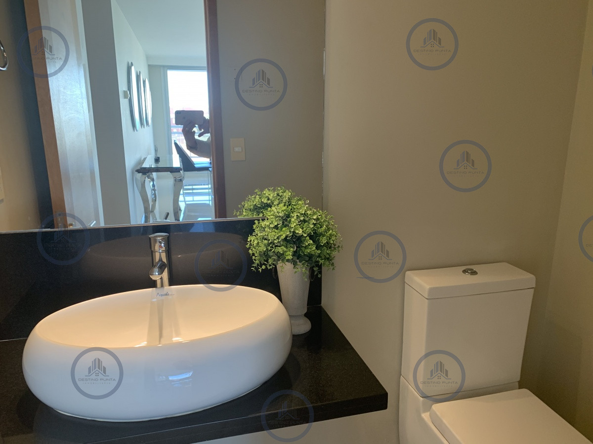 Apartamento ID.920 - Moderno Apartamento 3 Dormitorios con Vista a Playa Mansa