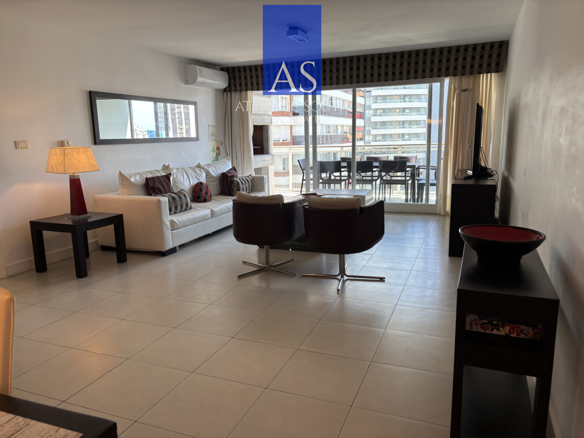 Apartamento ID.4727 - Torre Manhattan - 3 dormitorios con parrillero propio en Playa Brava