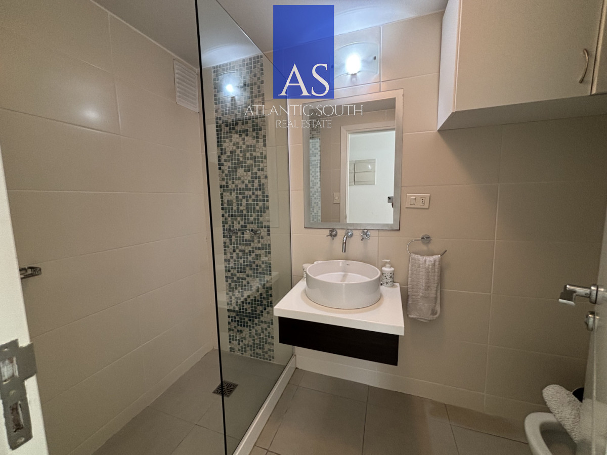 Apartamento ID.4727 - Torre Manhattan - 3 dormitorios con parrillero propio en Playa Brava