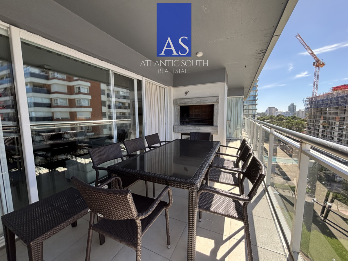 Apartamento ID.4727 - Torre Manhattan - 3 dormitorios con parrillero propio en Playa Brava