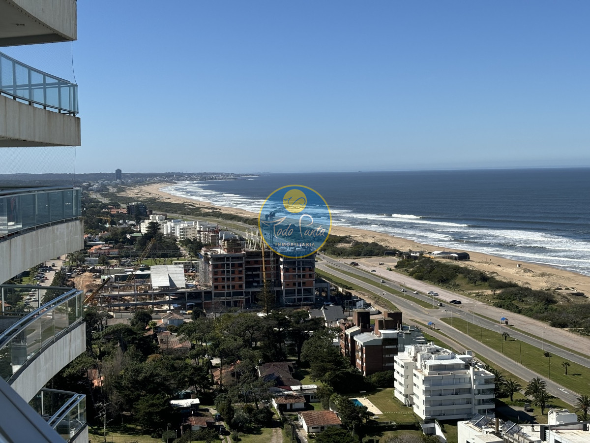 BRAVA ALQUILER TORRE PISO 25 CATEGORIA PEGADO AL GRAND HOTEL - TDP8752A
