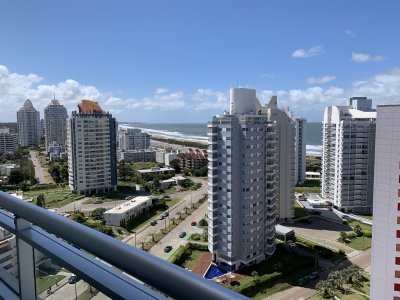 AV. CHIVERTA PISO ALTO VISTA DIVINA AL MAR