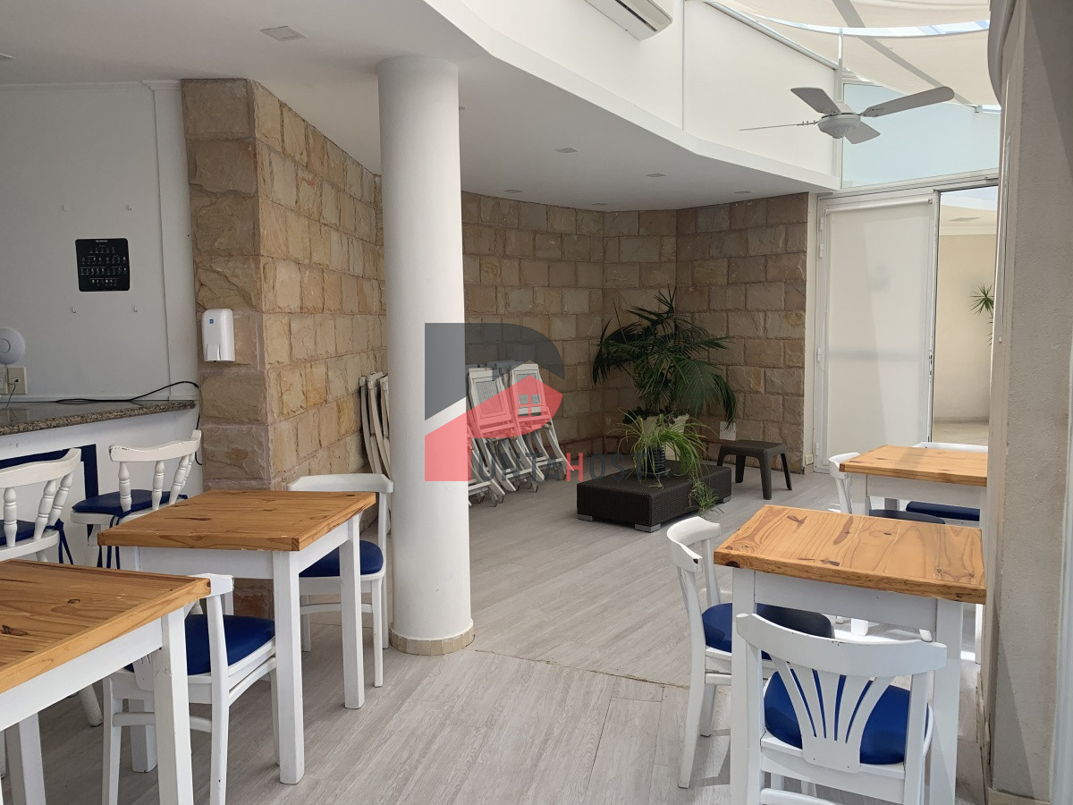 Apartamento ID.251 -  venta MILLENIUM TOWER mansa frente al mar tres suites y dependencias