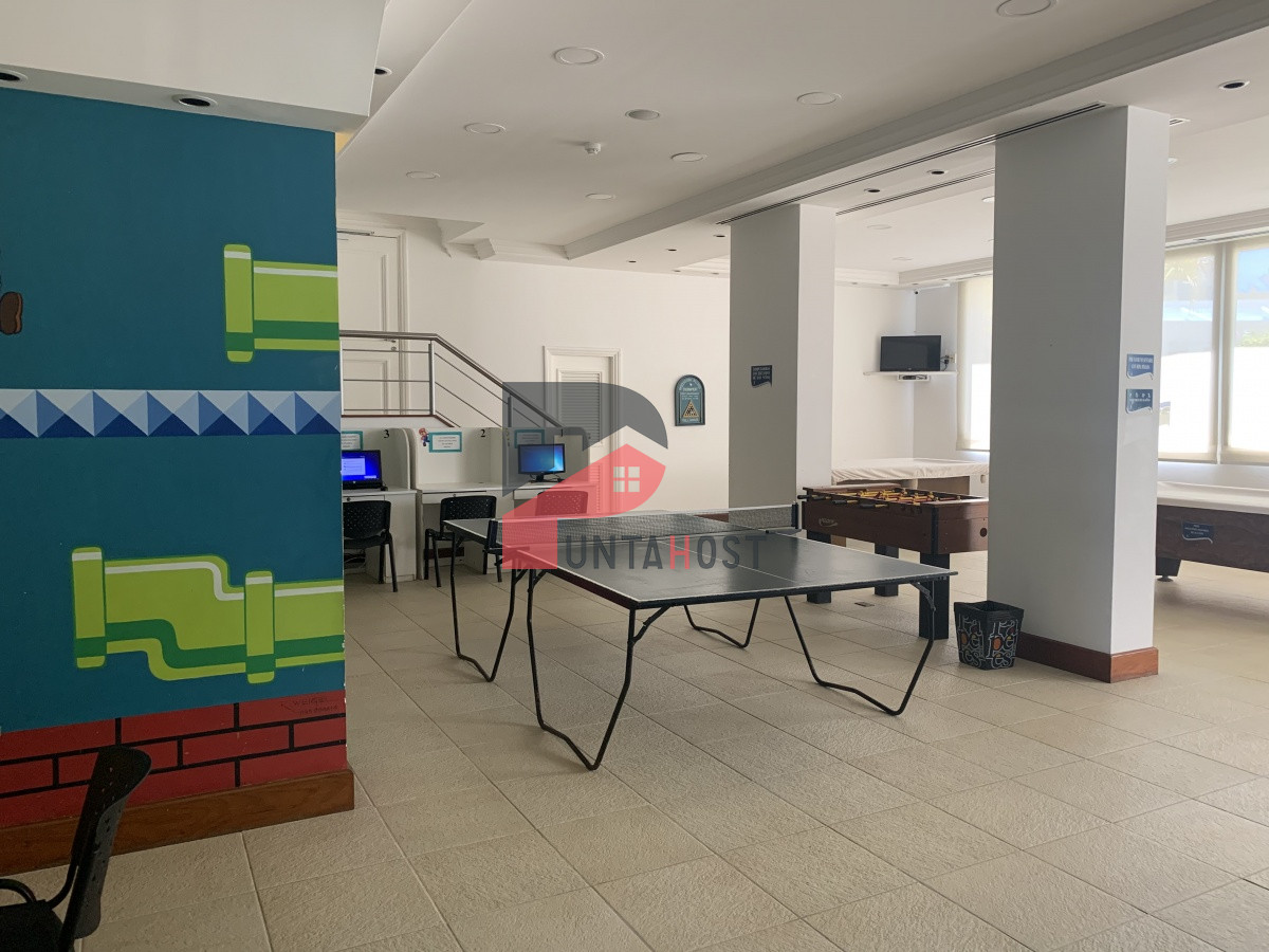 Apartamento ID.251 -  venta MILLENIUM TOWER mansa frente al mar tres suites y dependencias