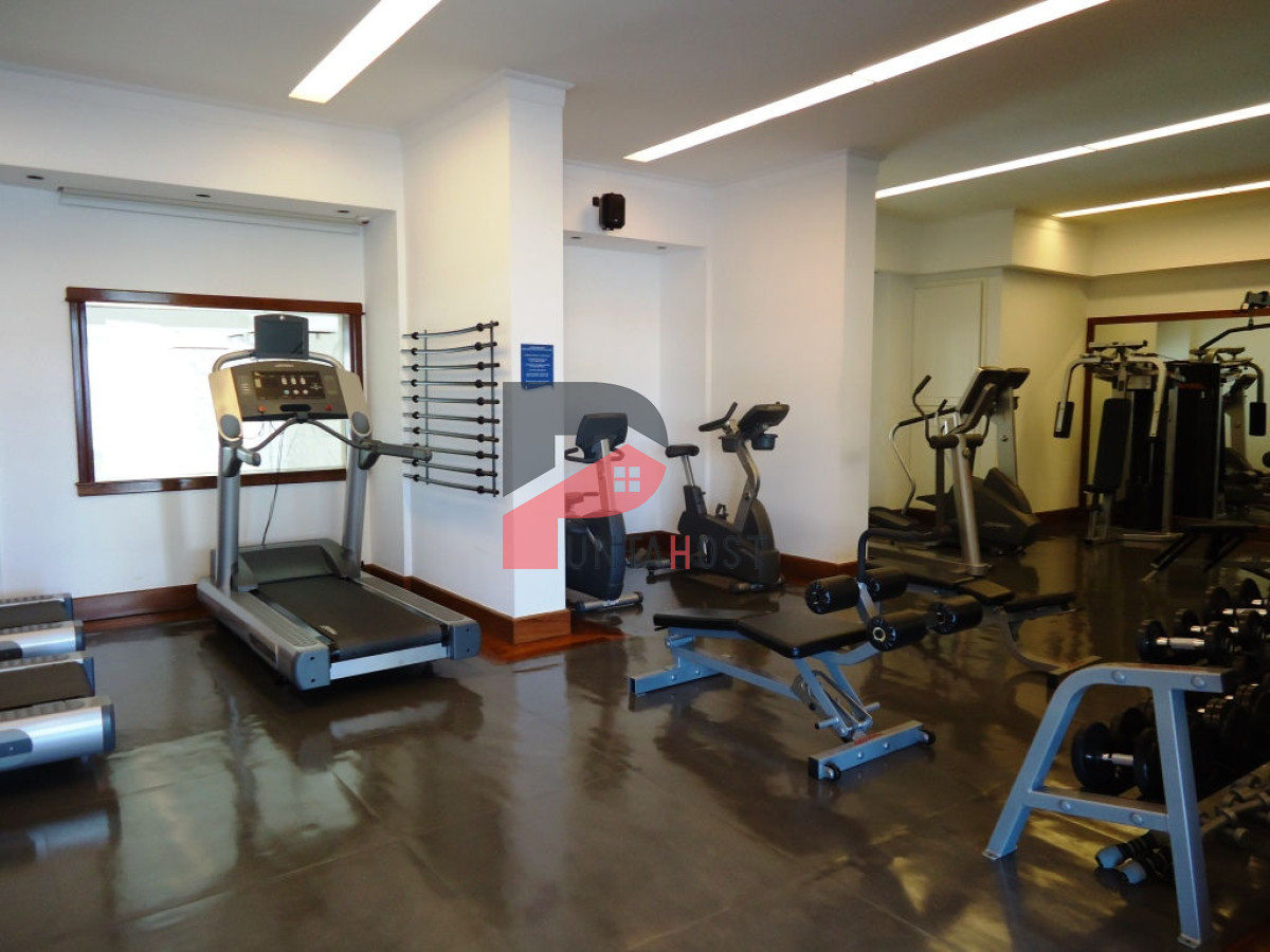 Apartamento ID.251 -  venta MILLENIUM TOWER mansa frente al mar tres suites y dependencias