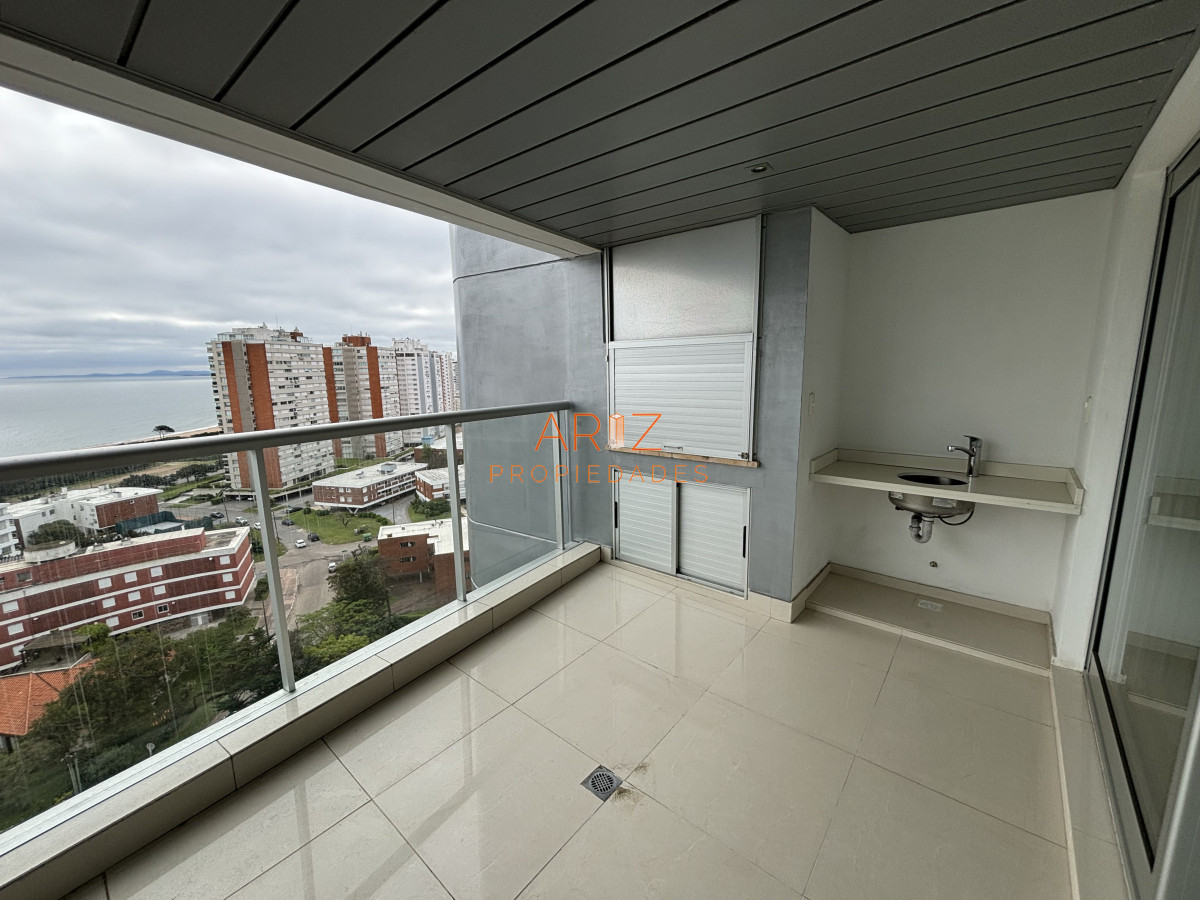 Apartamento ID.2139 -  VENTA MIAMI BOULEVARD  TORRE I PISO ALTO AL FRENTE