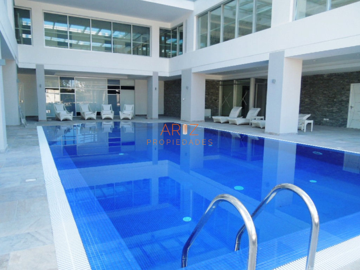 Apartamento ID.2139 -  VENTA MIAMI BOULEVARD  TORRE I PISO ALTO AL FRENTE