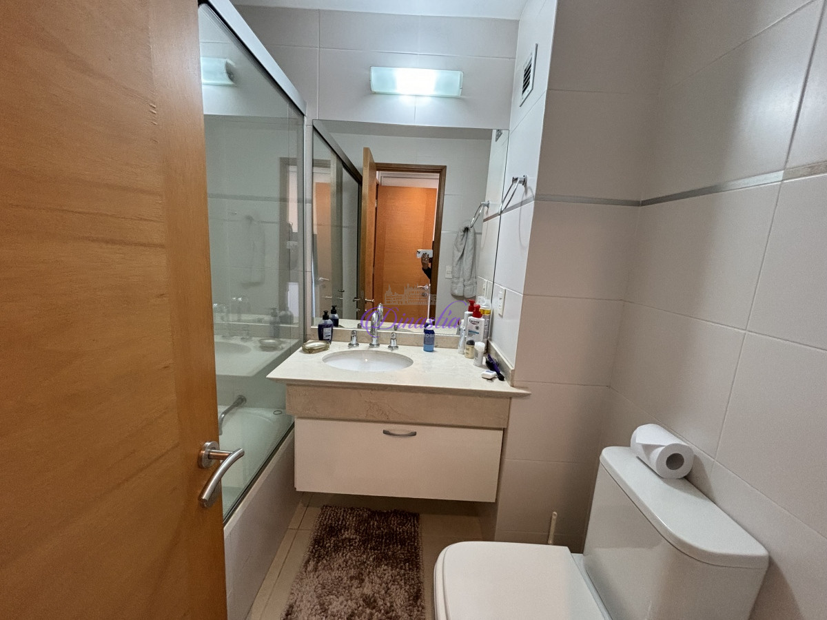 Apartamento ID.367 - Venta y alquiler temporario Apartamento de 3 dormitorios en Playa Mansa, Punta del Este