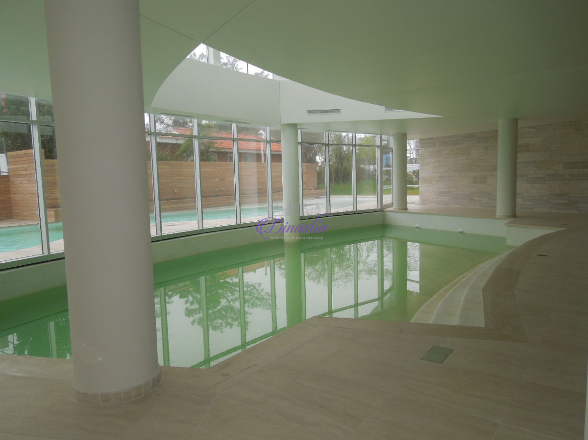 Apartamento ID.466 - Venta Apartamento en edificio Sunrise Tower mansa parada 5