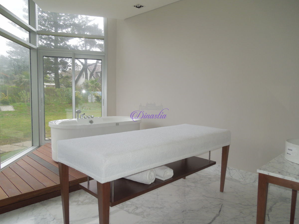 Apartamento ID.466 - Venta Apartamento en edificio Sunrise Tower mansa parada 5