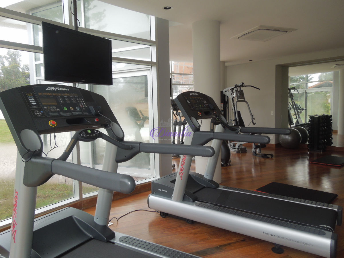 Apartamento ID.466 - Venta Apartamento en edificio Sunrise Tower mansa parada 5