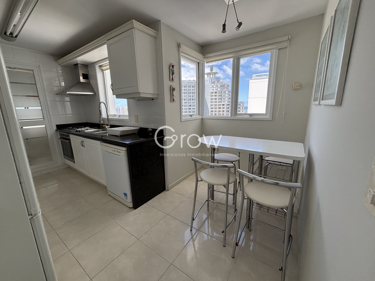 Apartamento ID.2553 -  venta MILLENIUM TOWER mansa frente al mar tres suites y dependencias