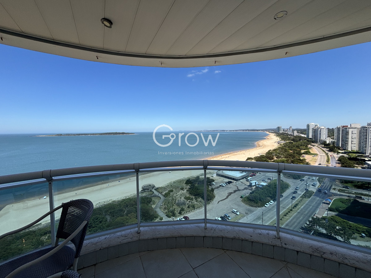 Apartamento ID.2553 -  venta MILLENIUM TOWER mansa frente al mar tres suites y dependencias