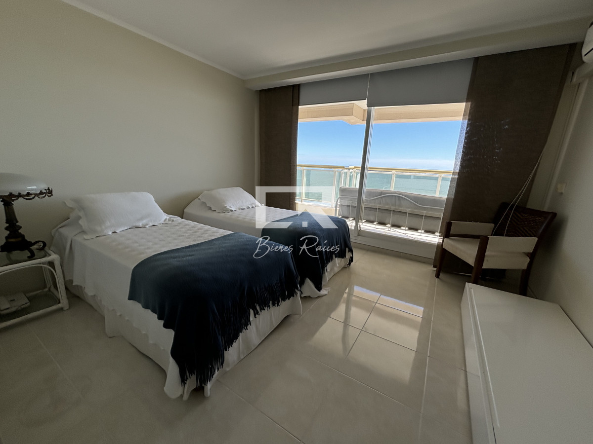 Apartamento ID.792 - VENTA LE JARDIN MANSA PRIMERA FILA UNIFICADO CENTRAL