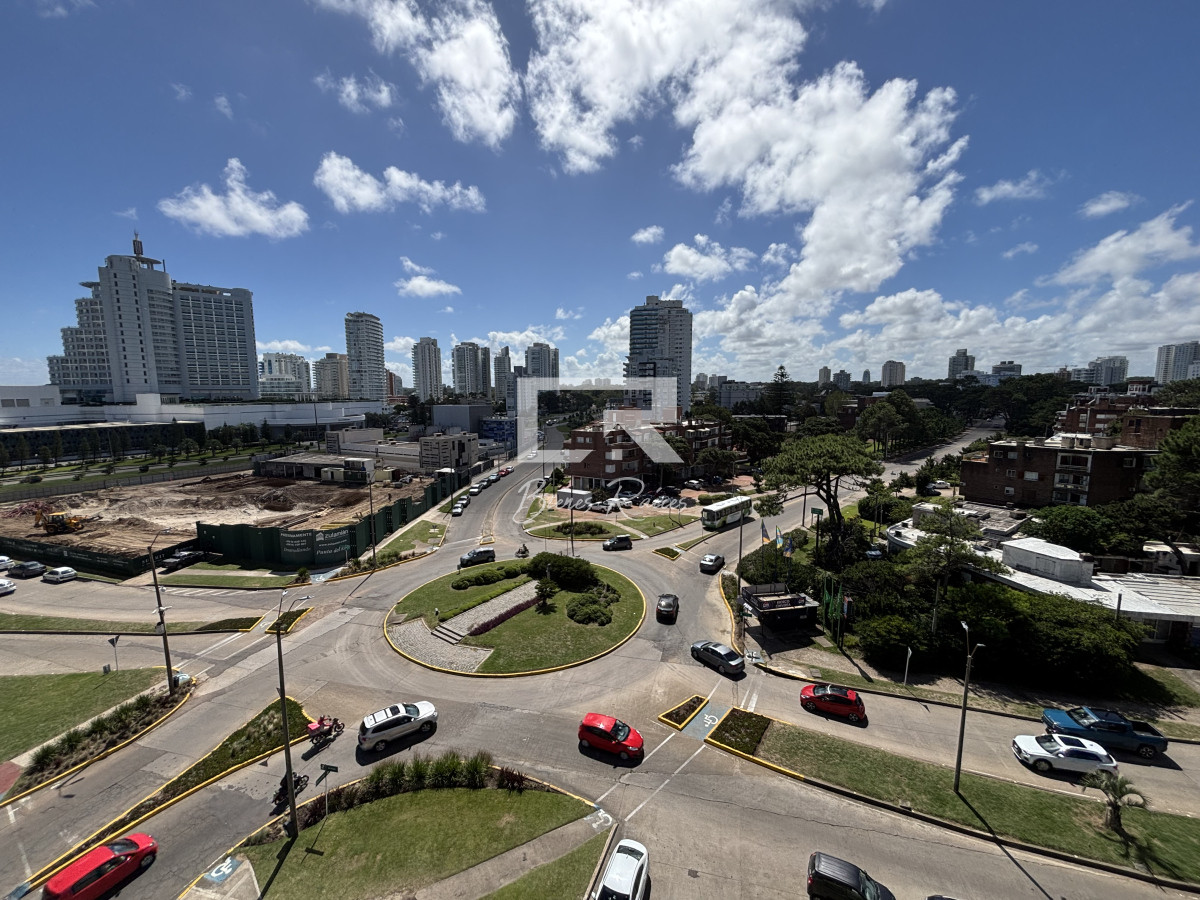 Apartamento ID.869 - Venta - Parada 3 Mansa. Av. Chiverta casi a estrenar