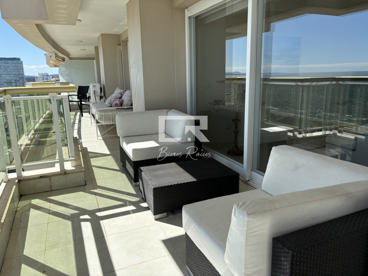 Apartamento ID.792 - VENTA LE JARDIN MANSA PRIMERA FILA UNIFICADO CENTRAL