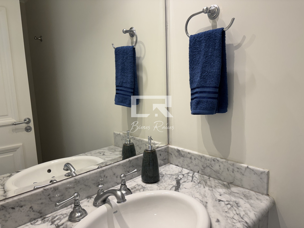 Apartamento ID.570 -  venta y alquiler invierno mansa frente al mar tres suites y dependencias