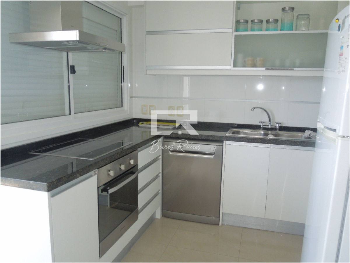 Apartamento ID.710 - Casino Towers parada 4 Playa Mansa