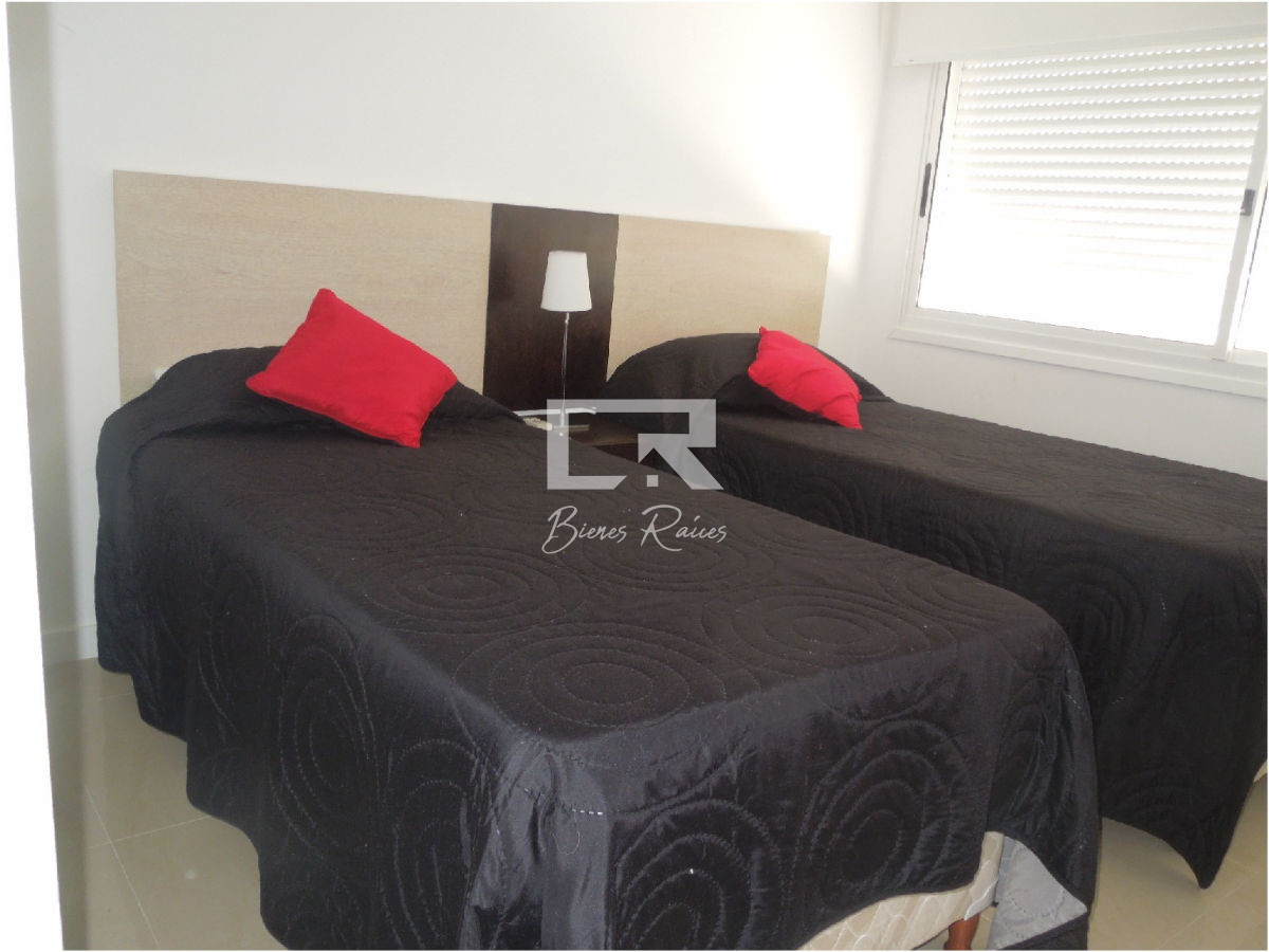 Apartamento ID.710 - Casino Towers parada 4 Playa Mansa