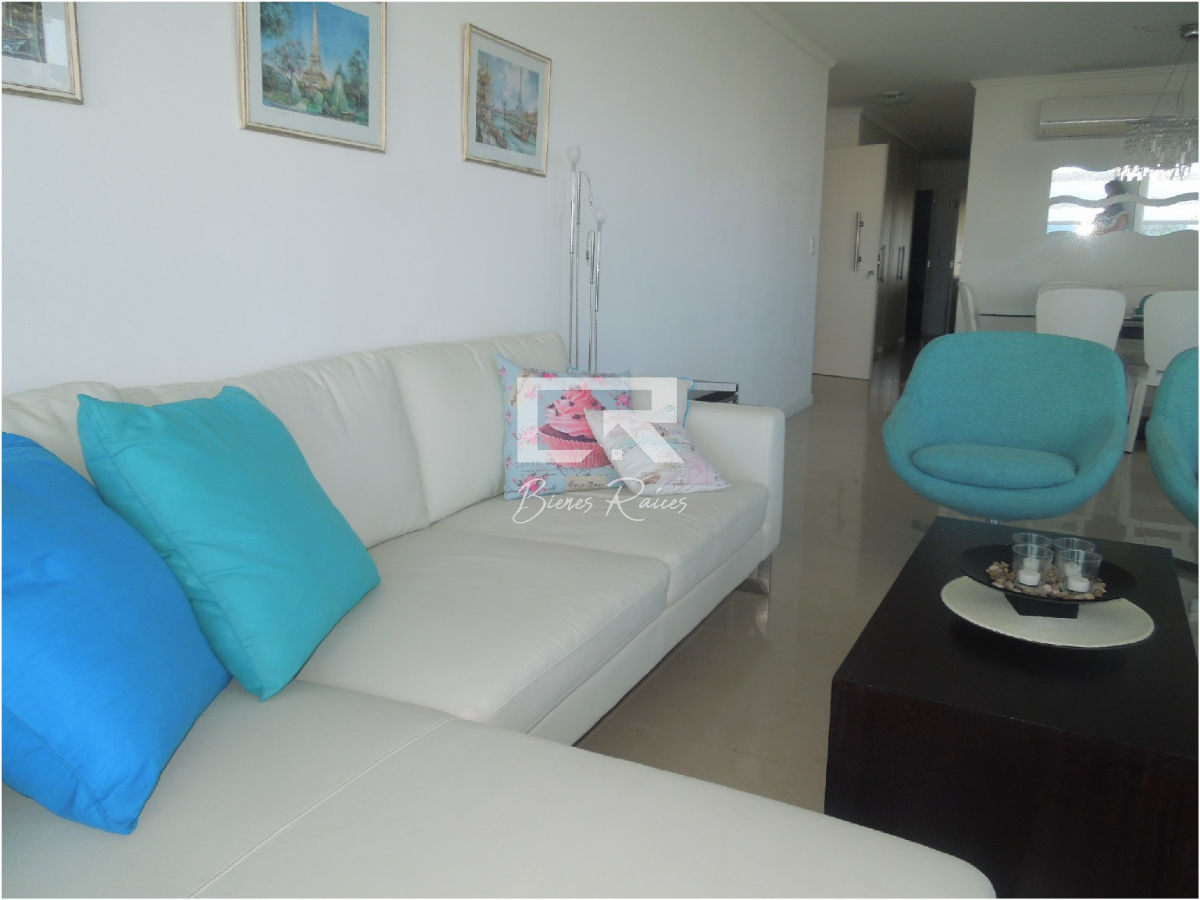 Apartamento ID.710 - Casino Towers parada 4 Playa Mansa