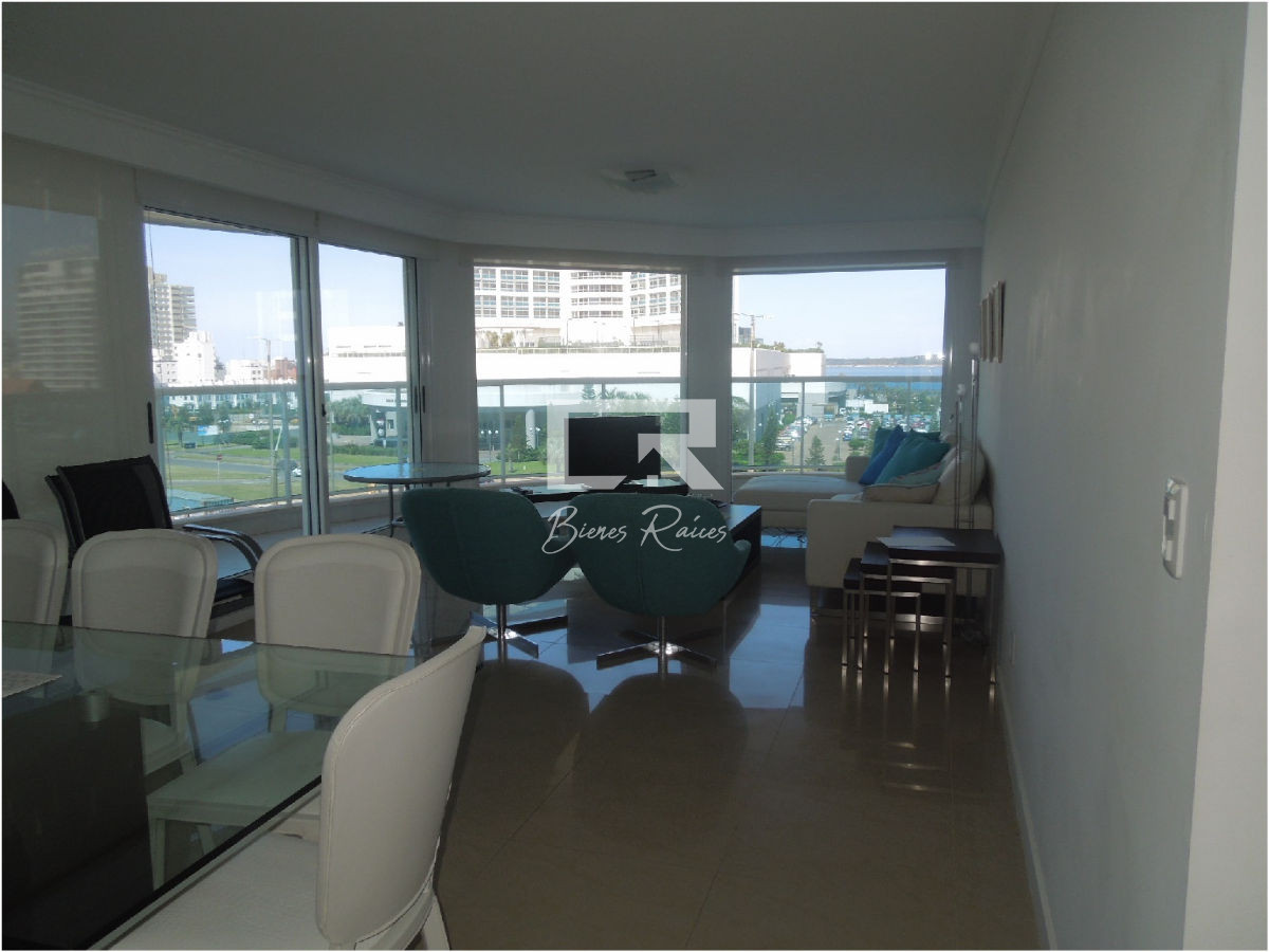 Apartamento ID.710 - Casino Towers parada 4 Playa Mansa