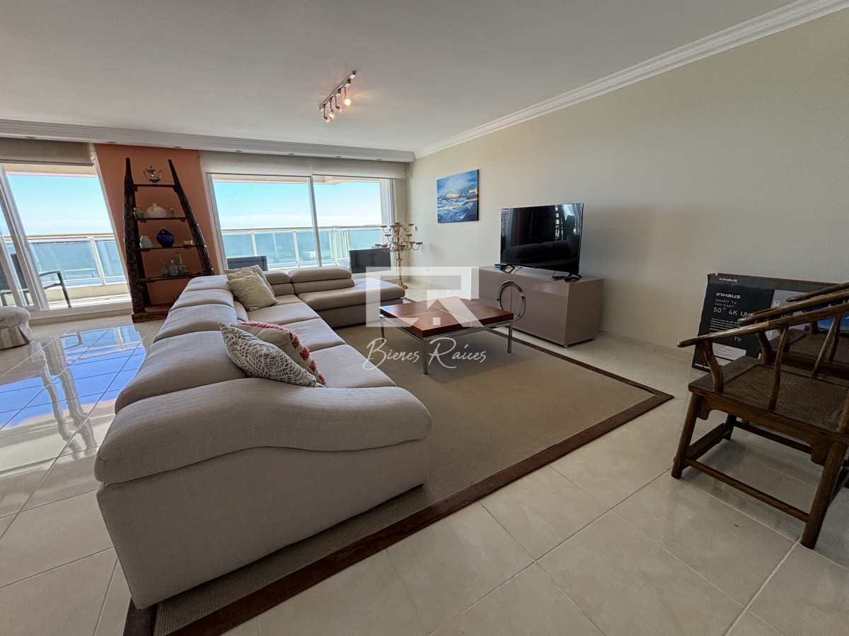 Apartamento ID.792 - VENTA LE JARDIN MANSA PRIMERA FILA UNIFICADO CENTRAL