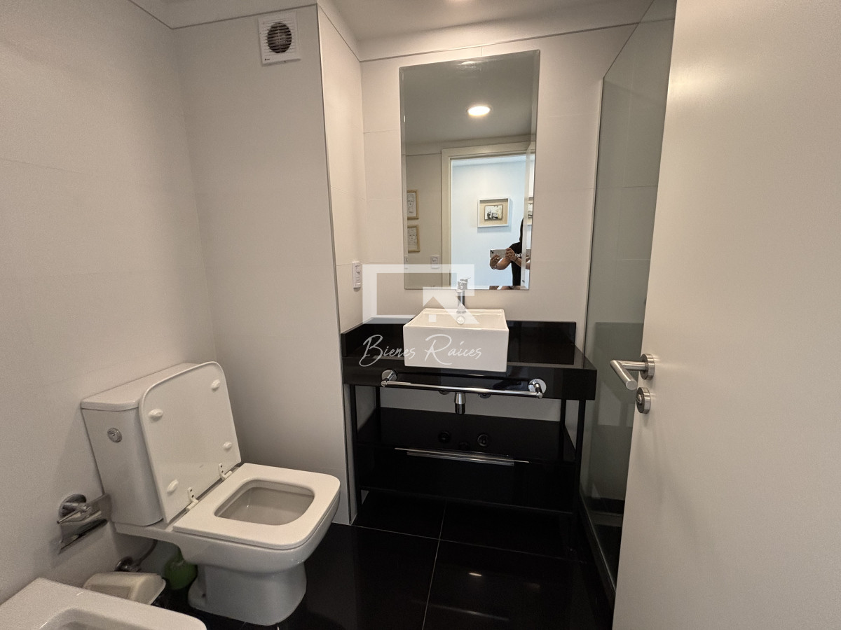 Apartamento ID.869 - Venta - Parada 3 Mansa. Av. Chiverta casi a estrenar