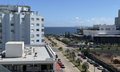Venta - Parada 3 Mansa. Av. Chiverta casi a estrenar