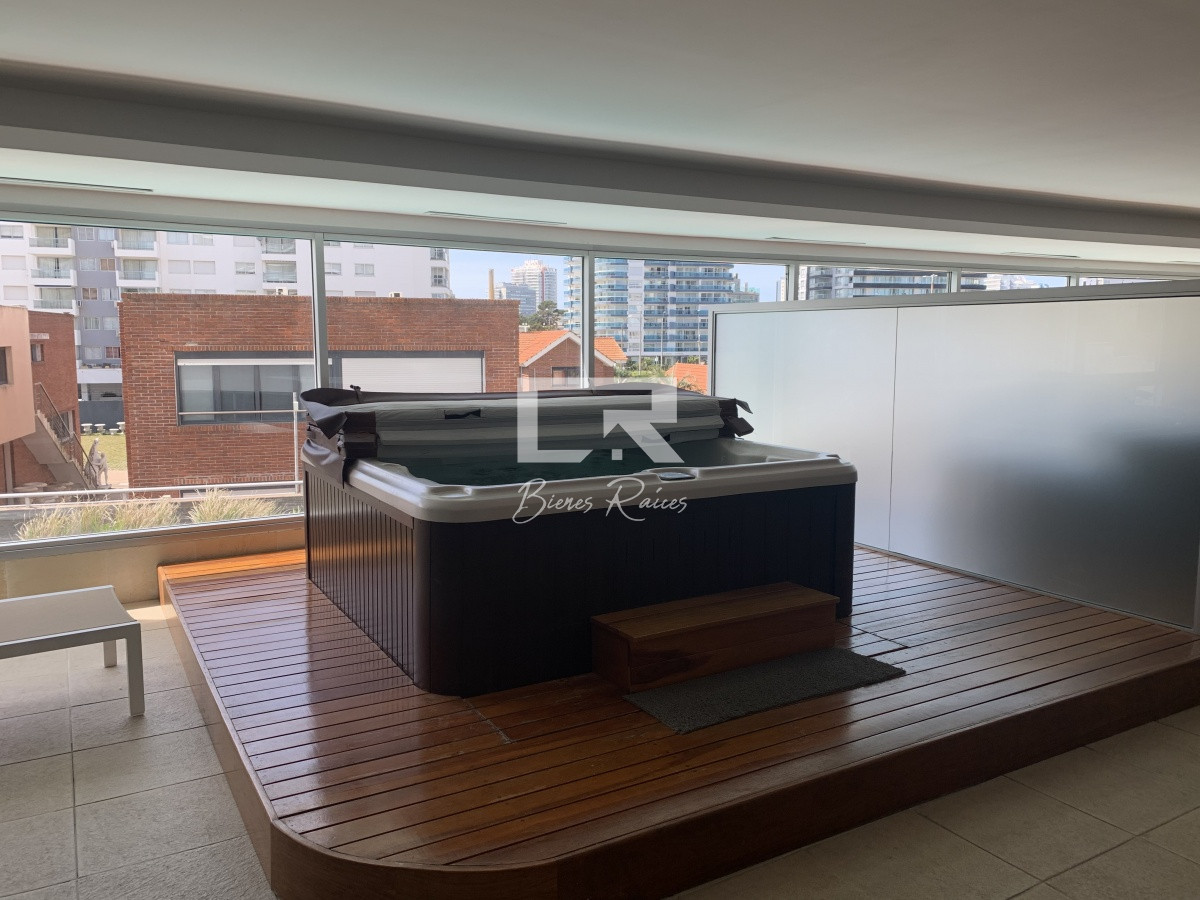 Apartamento ID.675 - SEASONS TOWER VENTA Y ALQUILER PISO ALTO MANSA