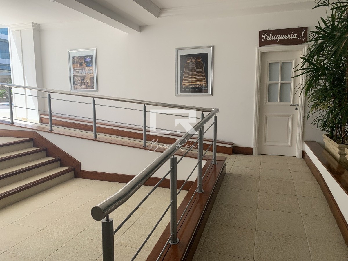 Apartamento ID.570 -  venta y alquiler invierno mansa frente al mar tres suites y dependencias