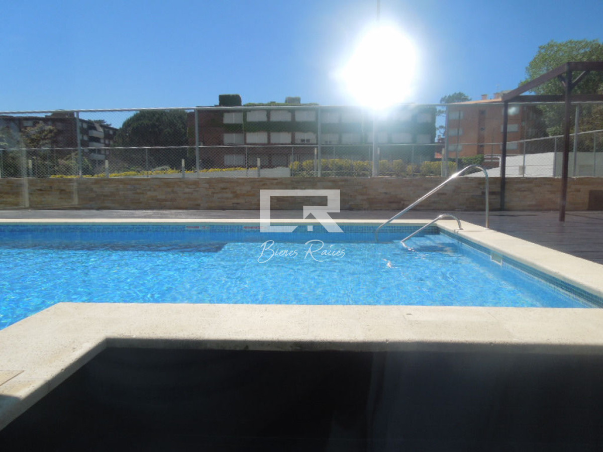 Apartamento ID.710 - Casino Towers parada 4 Playa Mansa