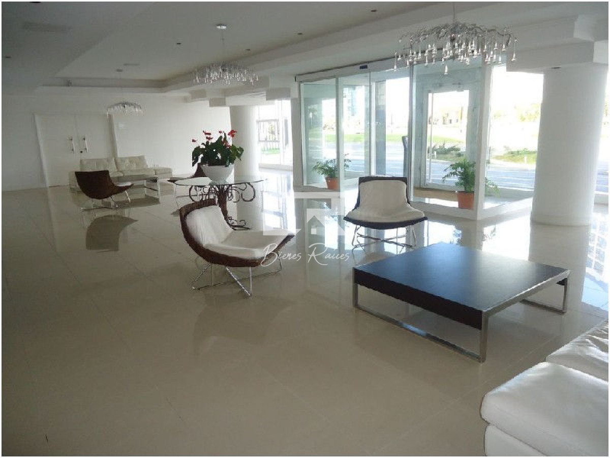 Apartamento ID.710 - Casino Towers parada 4 Playa Mansa