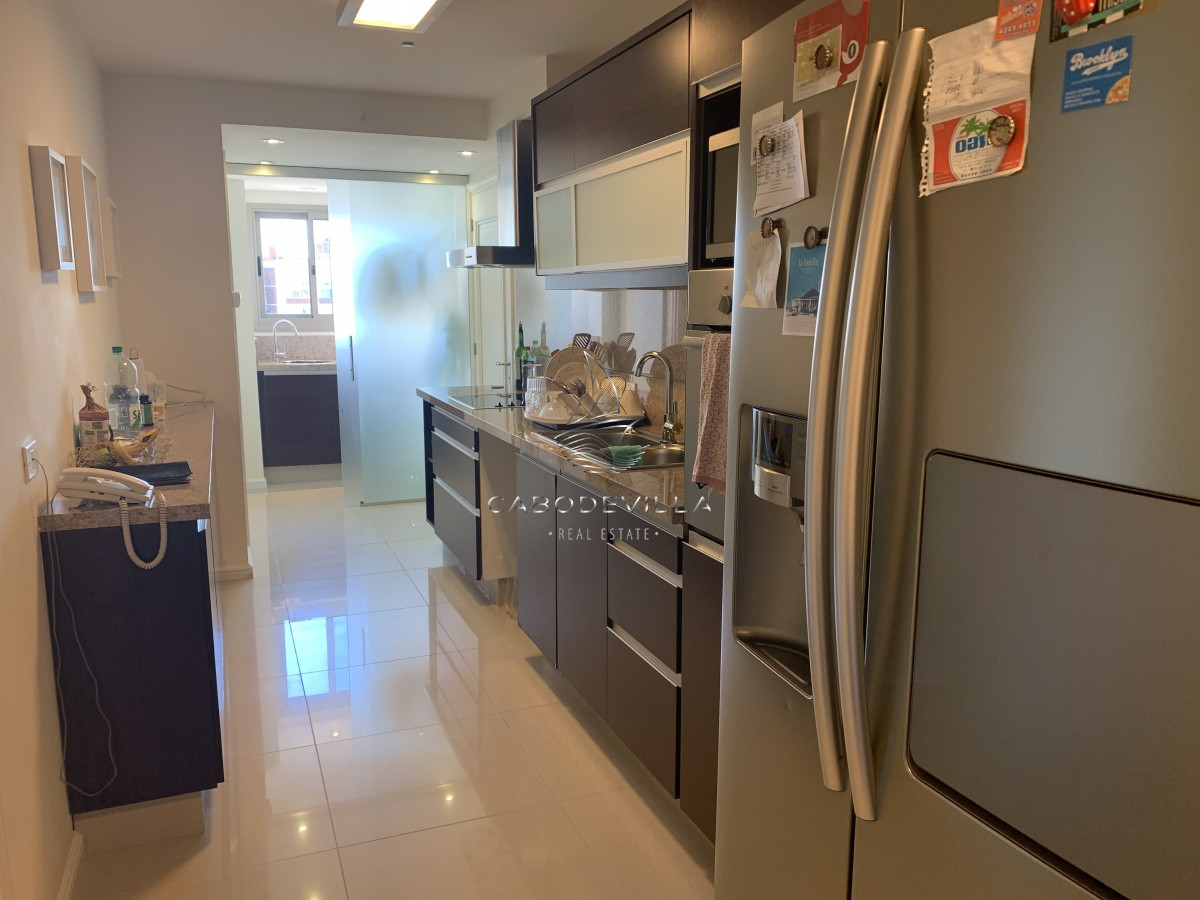 Apartamento ID.374 - VENTA BRAVA IMPERIALE III inmaculado Piso alto