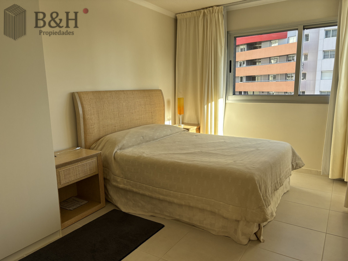 Apartamento ID.6414 - Venta - Av Chiverta todo sol y luz