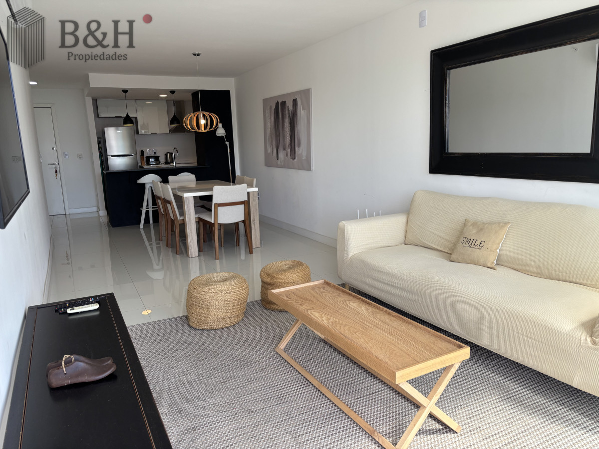 Apartamento ID.6417 - Venta - Parada 3 Mansa. Av. Chiverta casi a estrenar