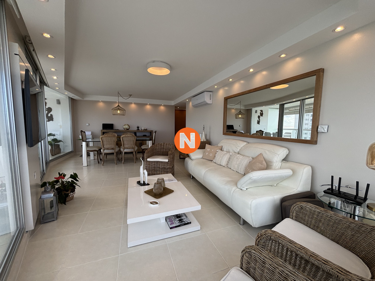 Apartamento Ref.222076 - SEASONS TOWER VENTA PISO ALTO MANSA