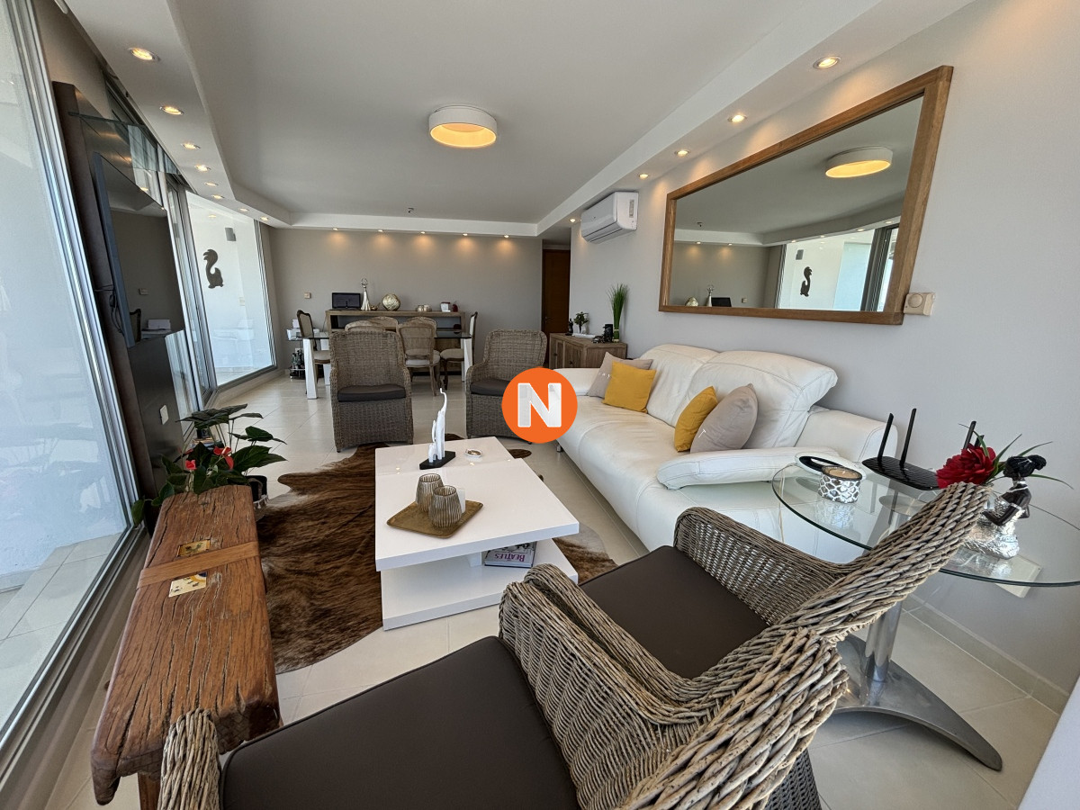 Apartamento Ref.222076 - SEASONS TOWER VENTA PISO ALTO MANSA
