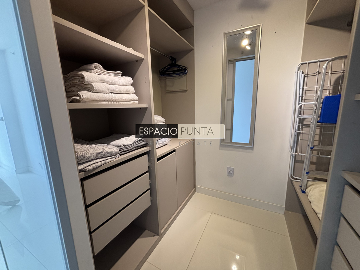 Apartamento ID.2068 - Venta - Parada 3 Mansa. Av. Chiverta casi a estrenar