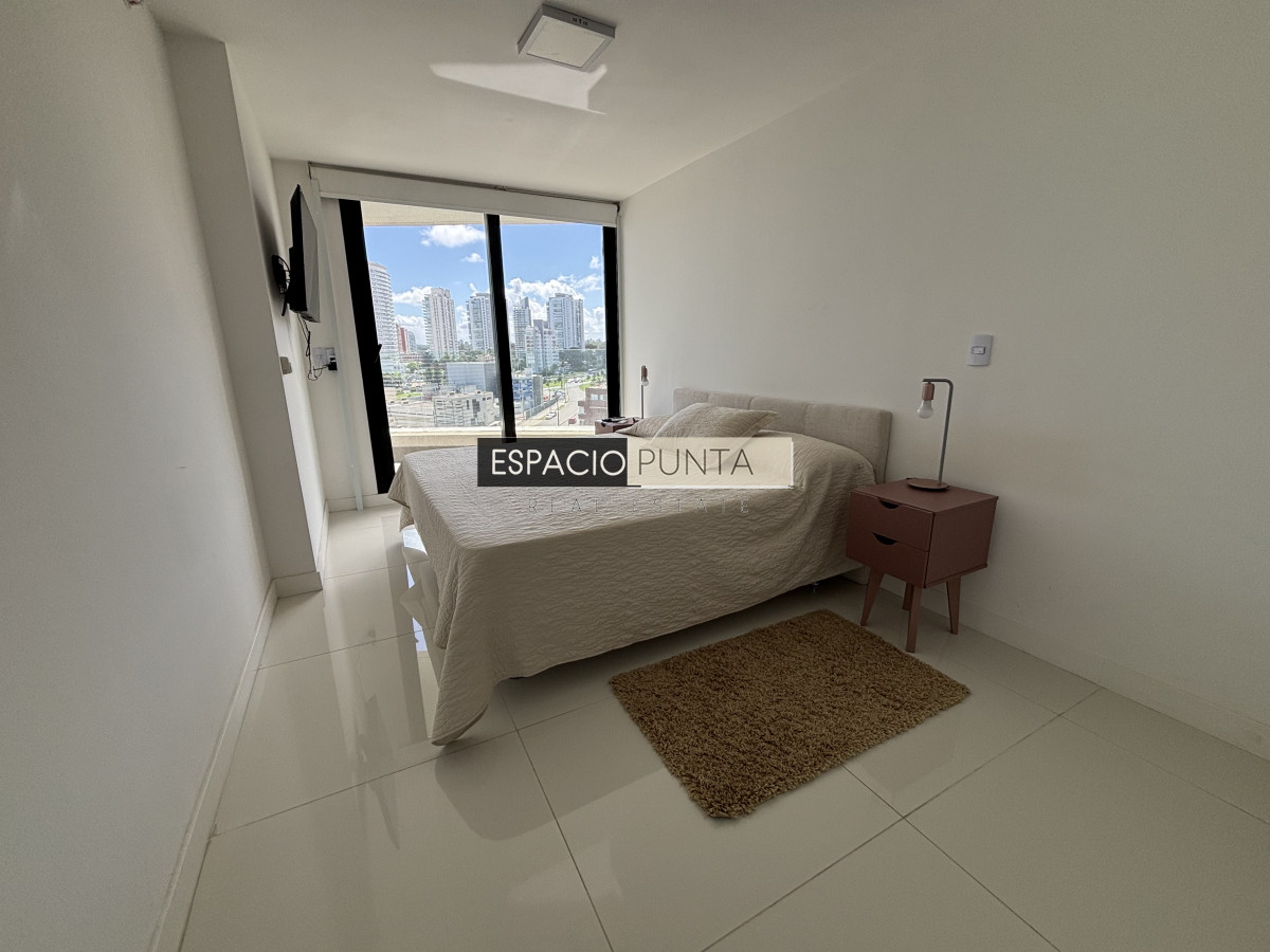 Apartamento ID.2068 - Venta - Parada 3 Mansa. Av. Chiverta casi a estrenar