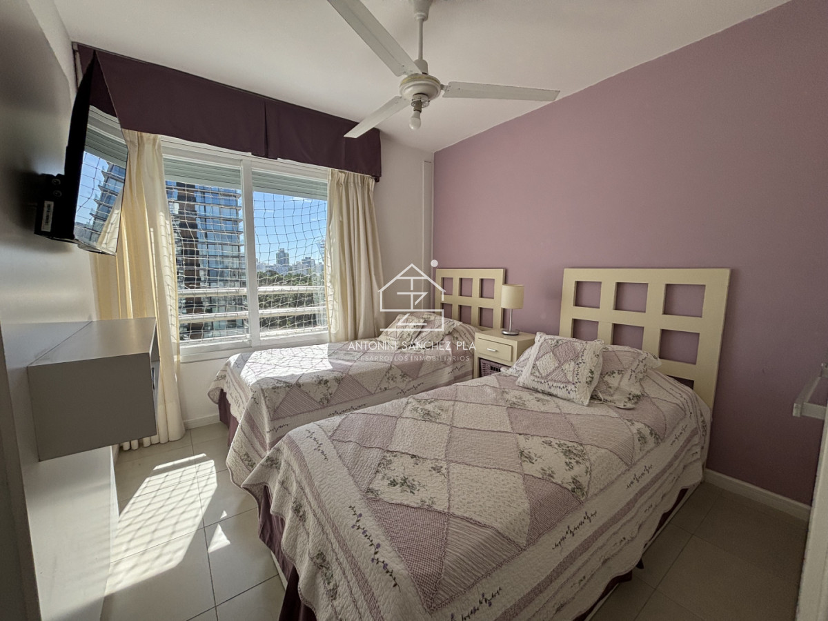 Apartamento ID.4237 - Venta Chiverta Torre Manhattan piso alto 