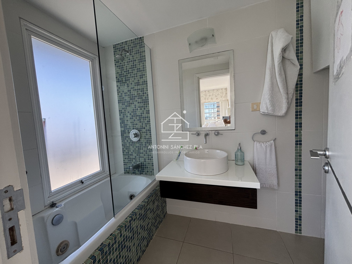 Apartamento ID.4237 - Venta Chiverta Torre Manhattan piso alto 