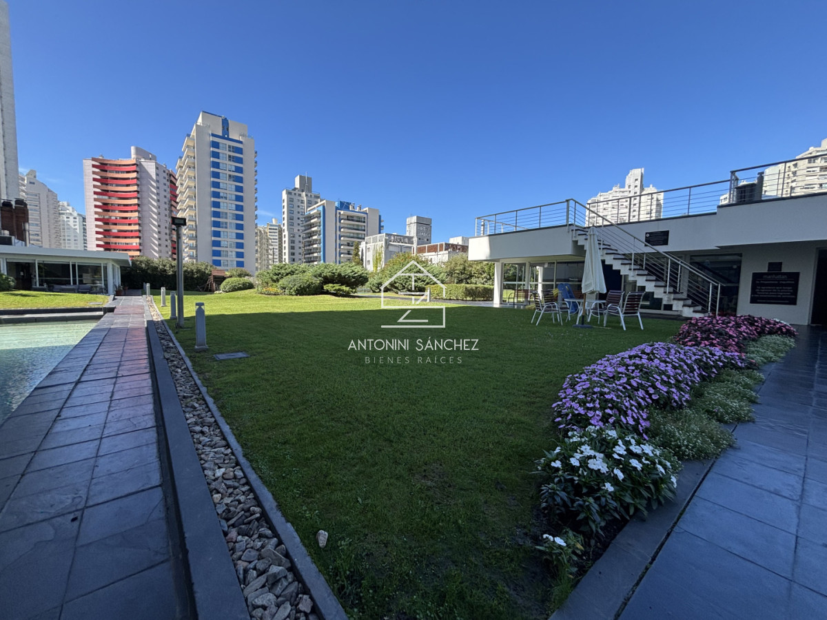 Apartamento ID.4237 - Venta Chiverta Torre Manhattan piso alto 