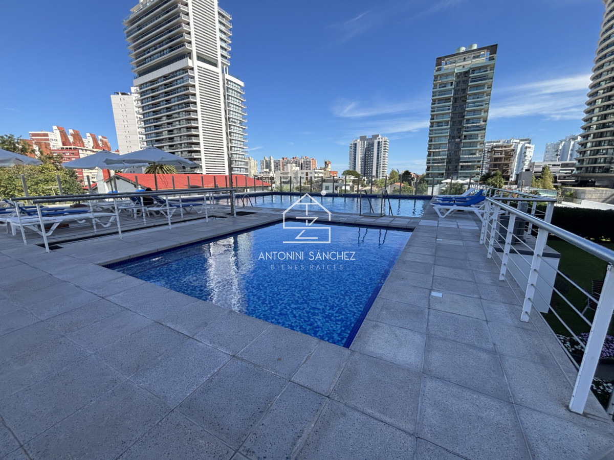 Apartamento ID.4237 - Venta Chiverta Torre Manhattan piso alto 