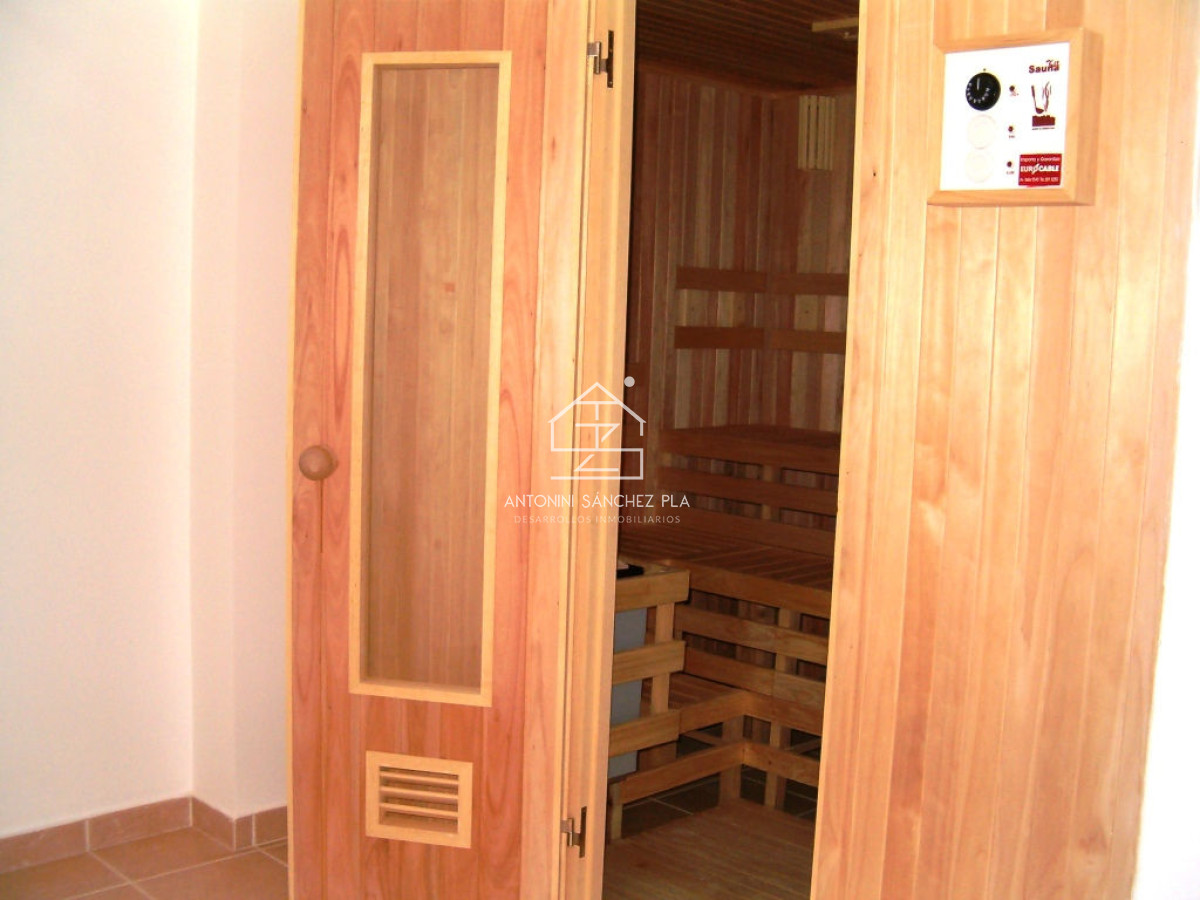 Apartamento ID.4239 - Venta - Av Chiverta todo sol y luz