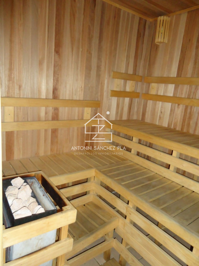 Apartamento ID.4239 - Venta - Av Chiverta todo sol y luz