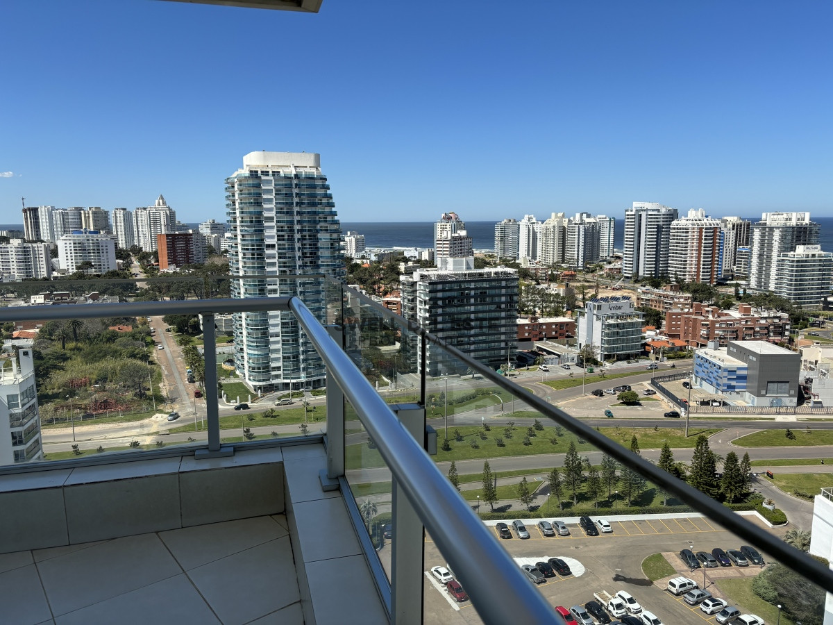 Apartamento ID.230 - SEASONS TOWER VENTA  EN EXCLUSIVIDAD PISO ALTO MANSA ESQUINERO AL PUERTO