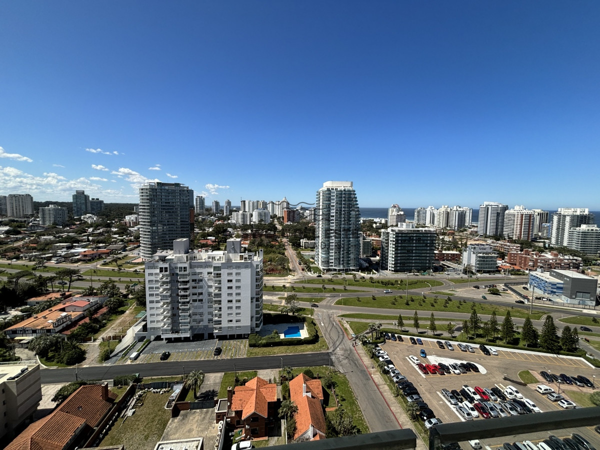 Apartamento ID.230 - SEASONS TOWER VENTA  EN EXCLUSIVIDAD PISO ALTO MANSA ESQUINERO AL PUERTO